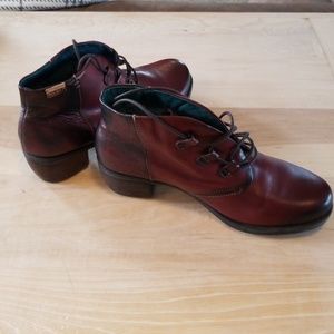 Pikolinos Red Booties